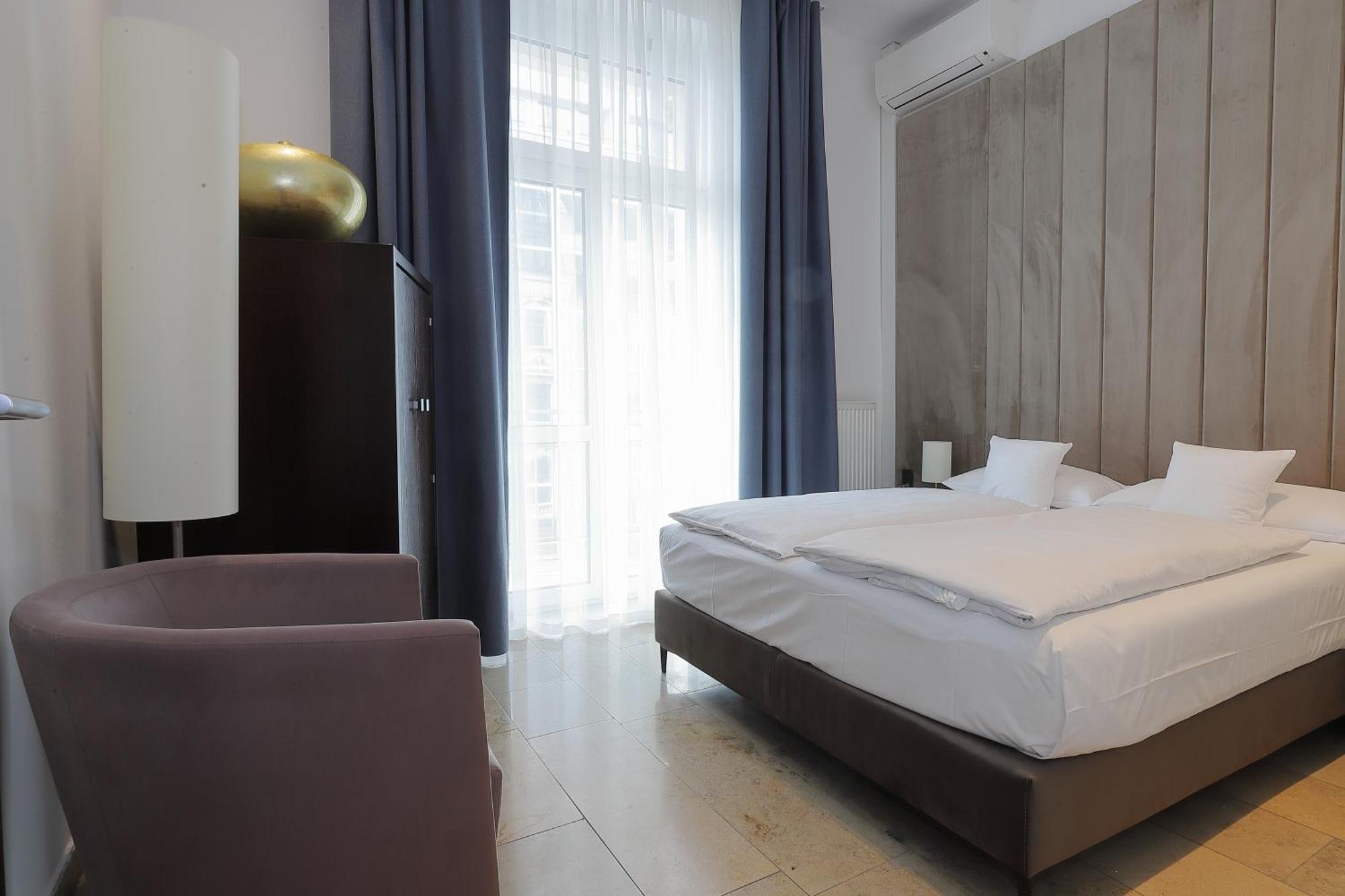 Devin Art Hotel Дюссельдорф Екстер'єр фото