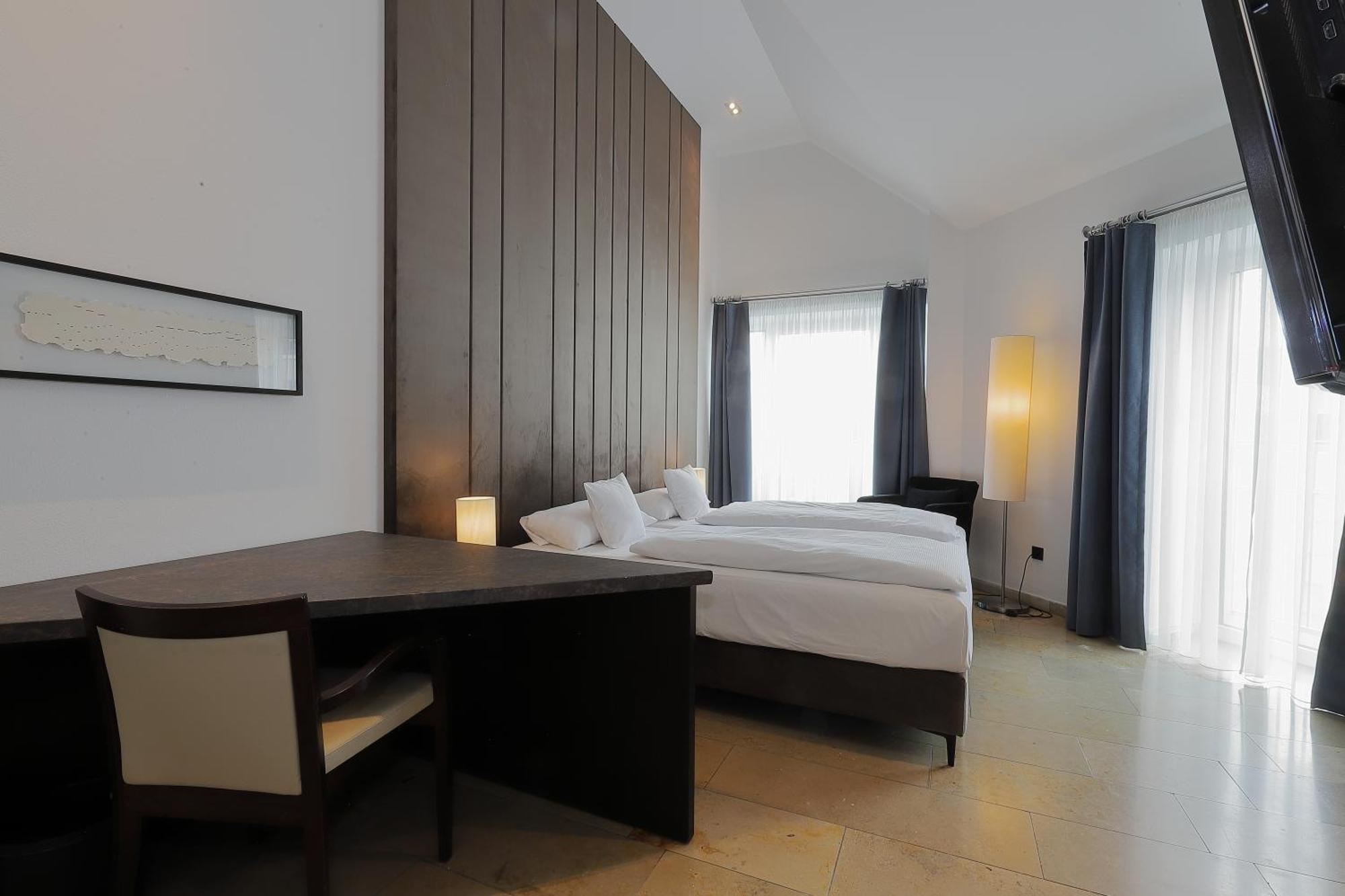 Devin Art Hotel Дюссельдорф Екстер'єр фото