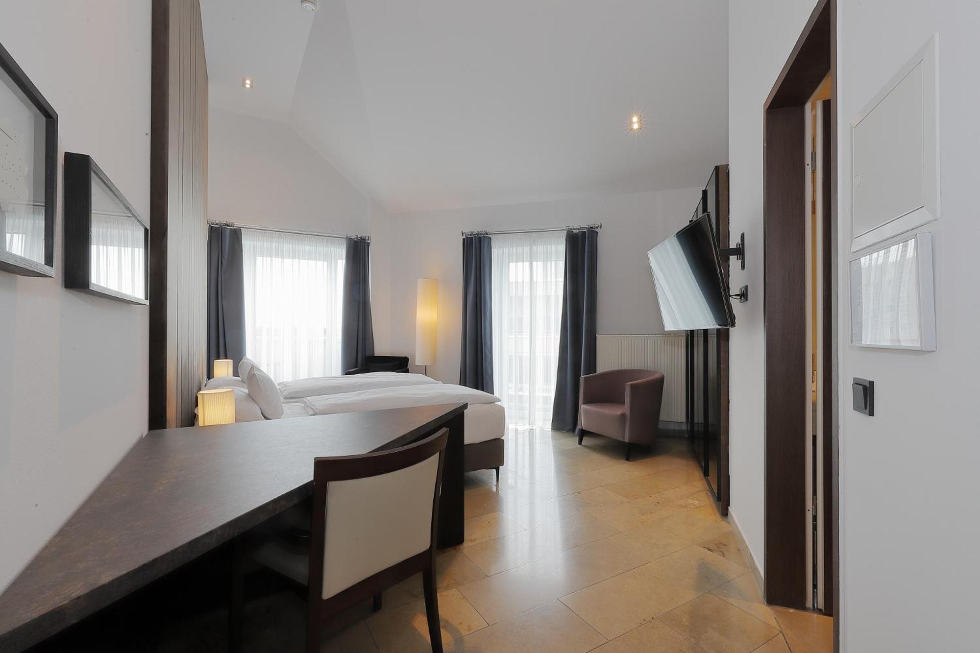 Devin Art Hotel Дюссельдорф Екстер'єр фото