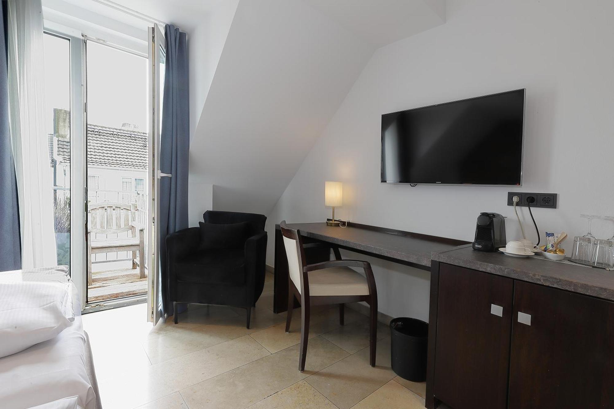 Devin Art Hotel Дюссельдорф Екстер'єр фото