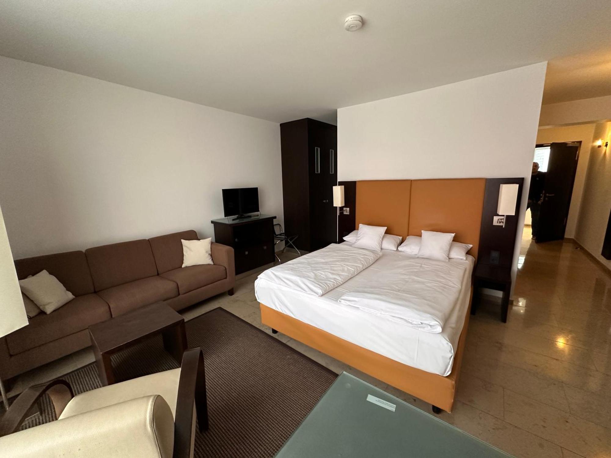 Devin Art Hotel Дюссельдорф Екстер'єр фото